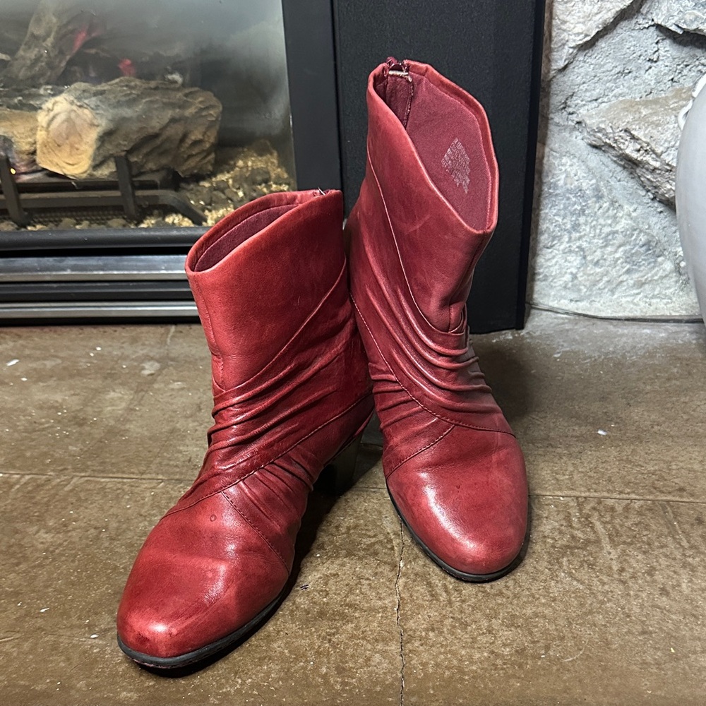 Cobb Hill Burgundy Leather Boots